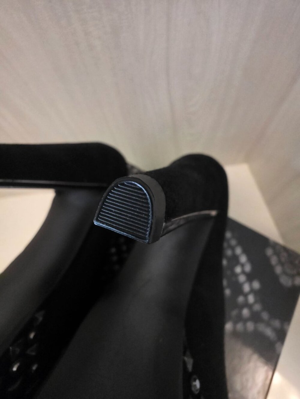 Shoes - Picture 7 of 9
